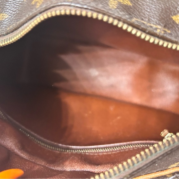 Guaranteed Authentic Vintage LV Boulange over the shoulder bag - Picture 6 of 11